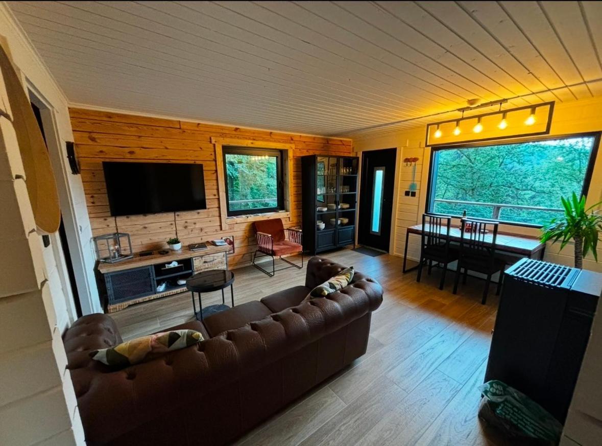 Gites Douillets : Chalet Sur Pilotis Houyet Exterior photo